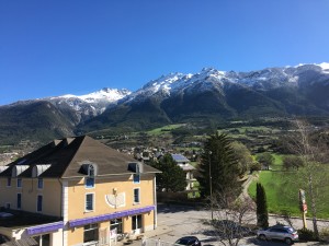 vue chambre côté parking LACOUR